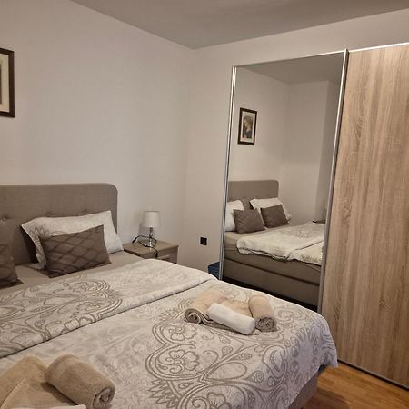 Apartments Antolovic Vrsar Exterior foto