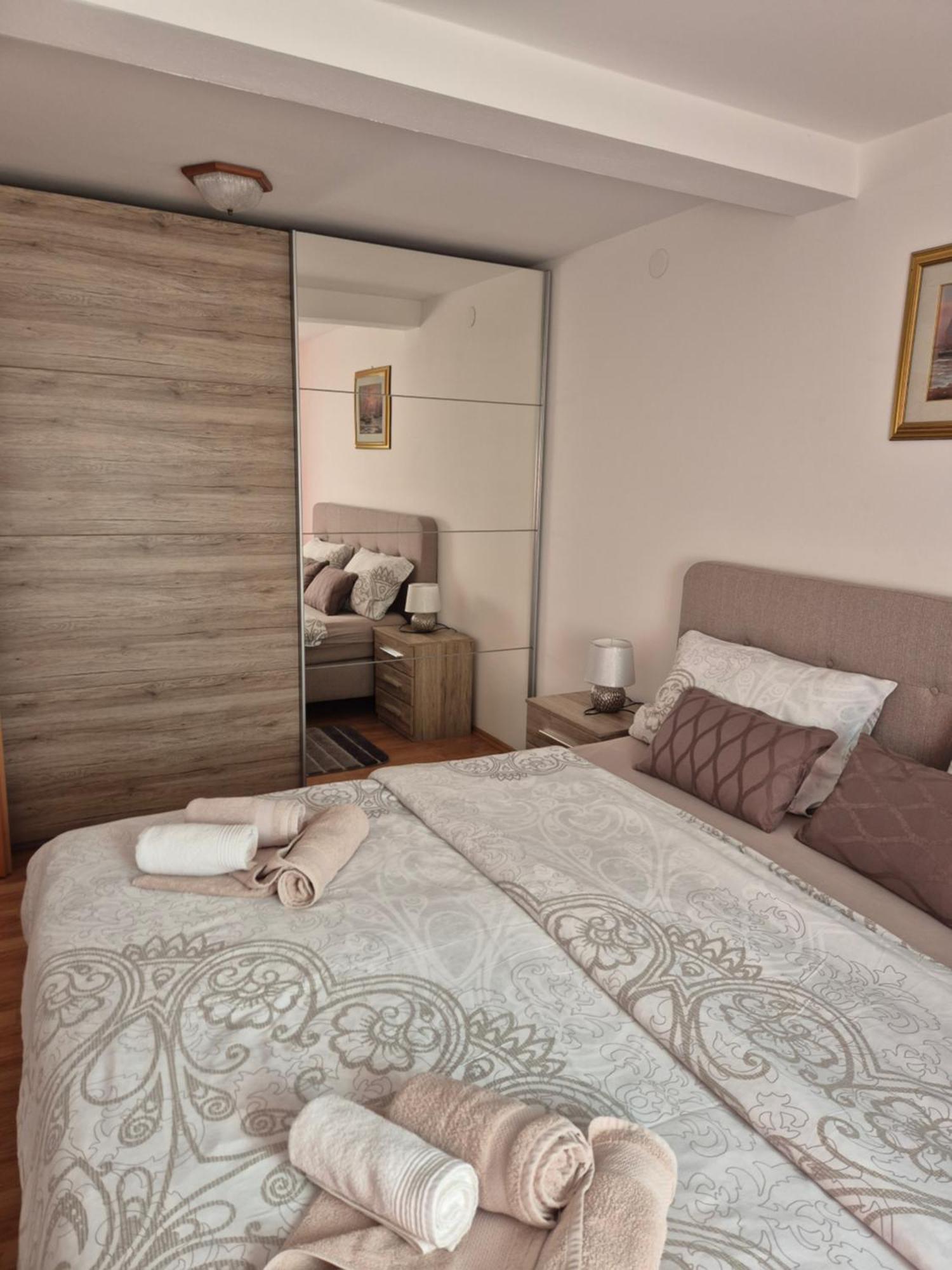 Apartments Antolovic Vrsar Exterior foto